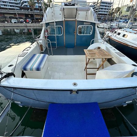 מלון סנט אדריה דה בסוס !!Boat With Ac In Port Forum 2 Bikes Included!! מראה חיצוני תמונה